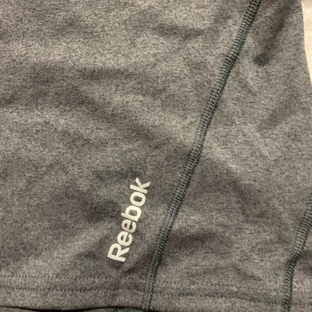 2 Reebok shorts size L - Picture 6 of 6